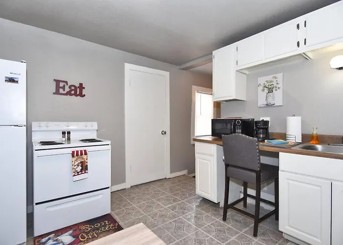 Cherry St Little House* Shop*dine* Rt 66*expo Center*bok*downtown